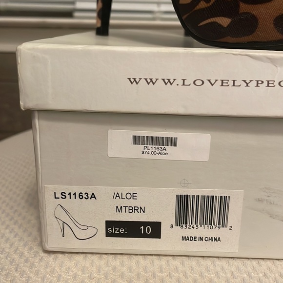 Lovely People Size 10 Animal Print Heels - Picture 8 of 8